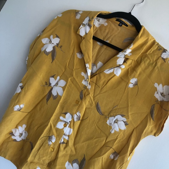 Willow Blouse from dynamite, only worn a few times! - Picture 3 of 5